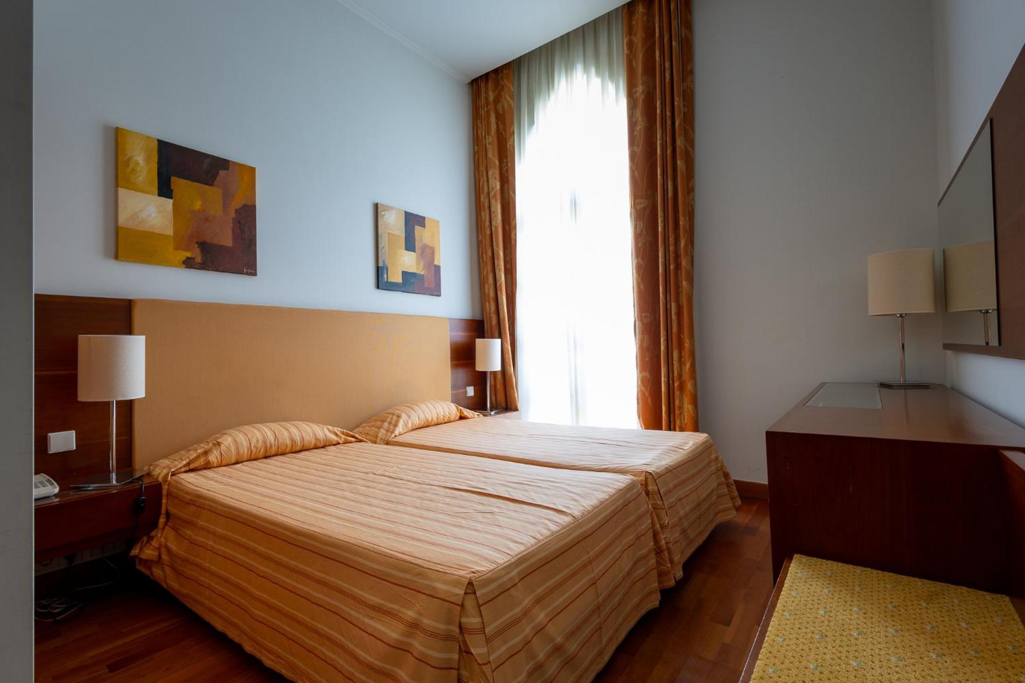 Hotel Apartamentos Geres Ribeiro ภายนอก รูปภาพ