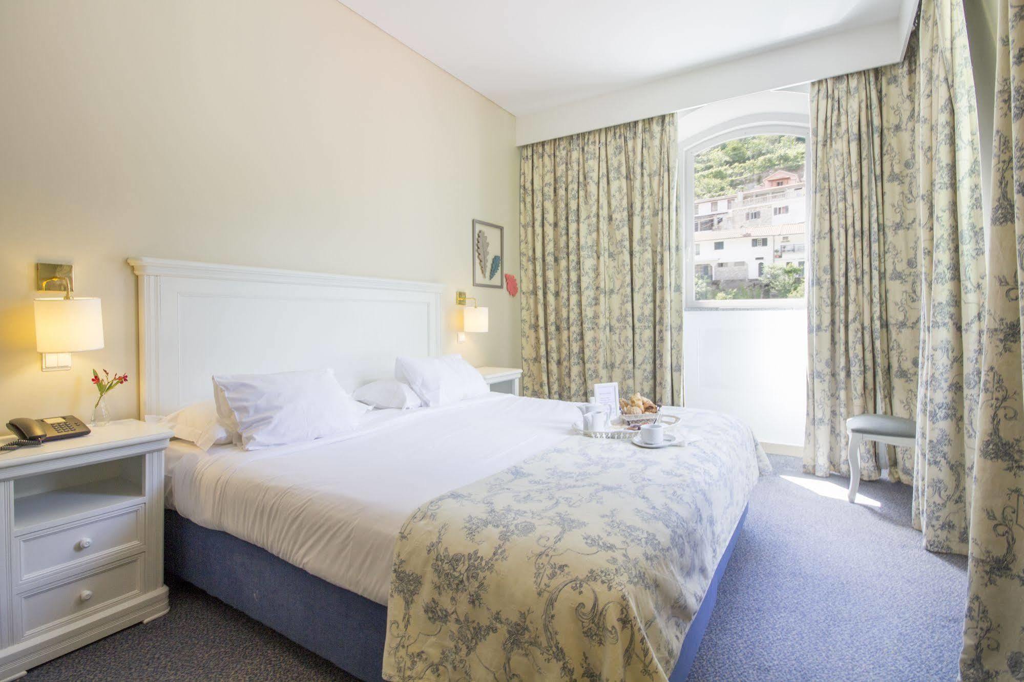Hotel Apartamentos Geres Ribeiro ภายนอก รูปภาพ